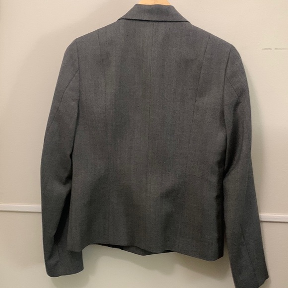 Gently used but in great condition J.Crew wool women’s jacket. - Picture 2 of 12